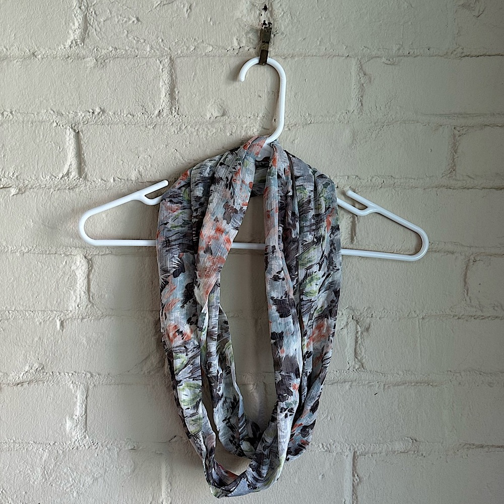 Charming Charlie light blue cream floral boho infinity scarf